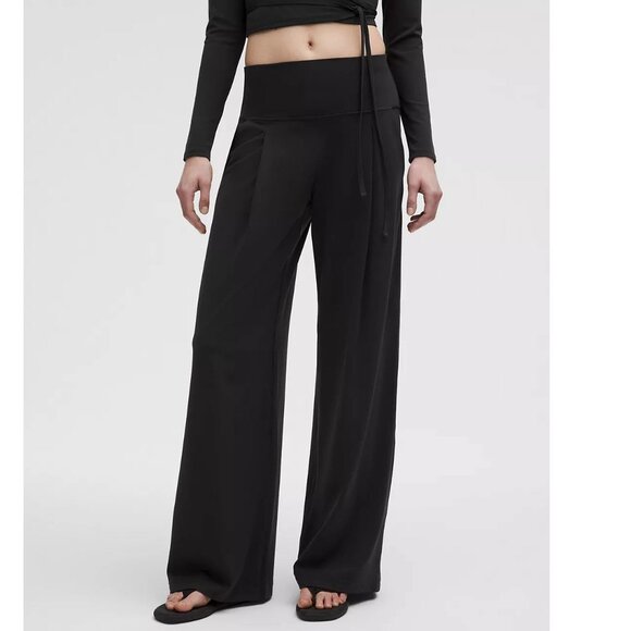 NEW Lululemon Align Palazzo Pant in Black, Size 4 Regular, $128 - Picture 1 of 8